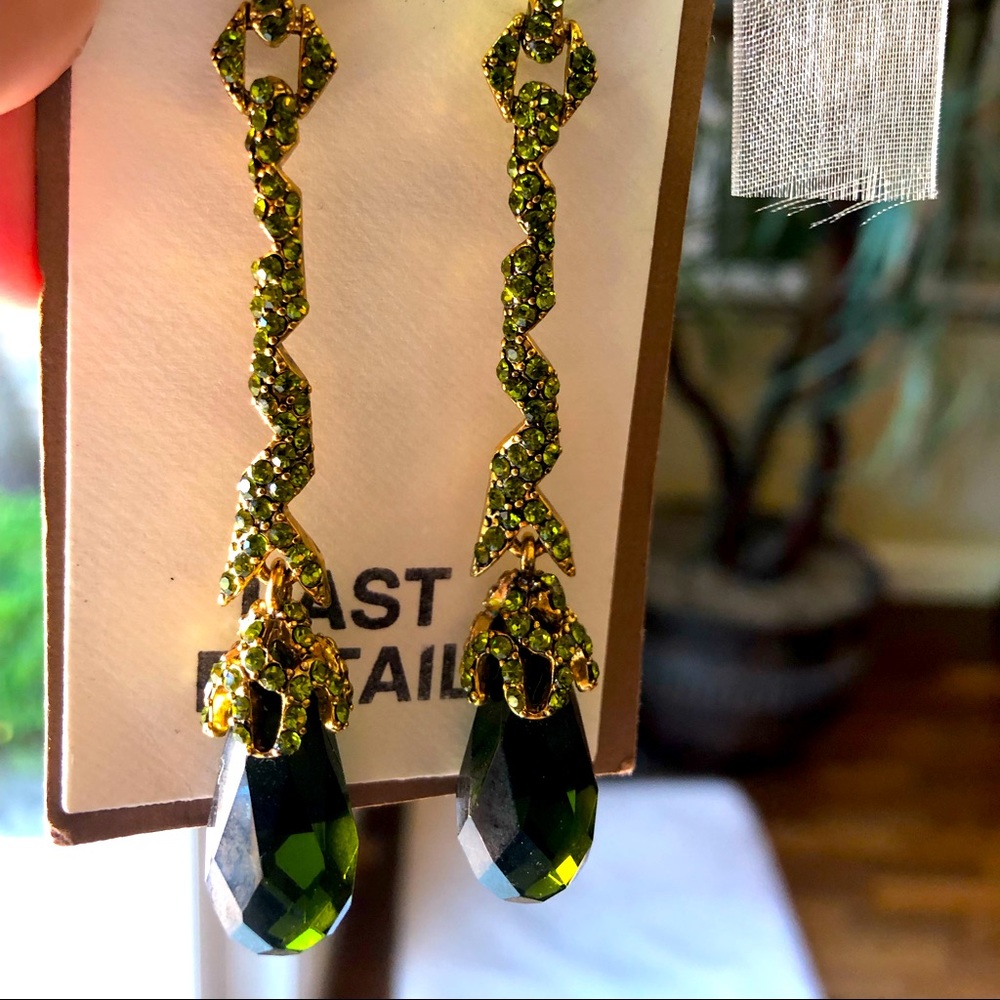 NEW Last Detail Green Rhinestone Pierced Earrings